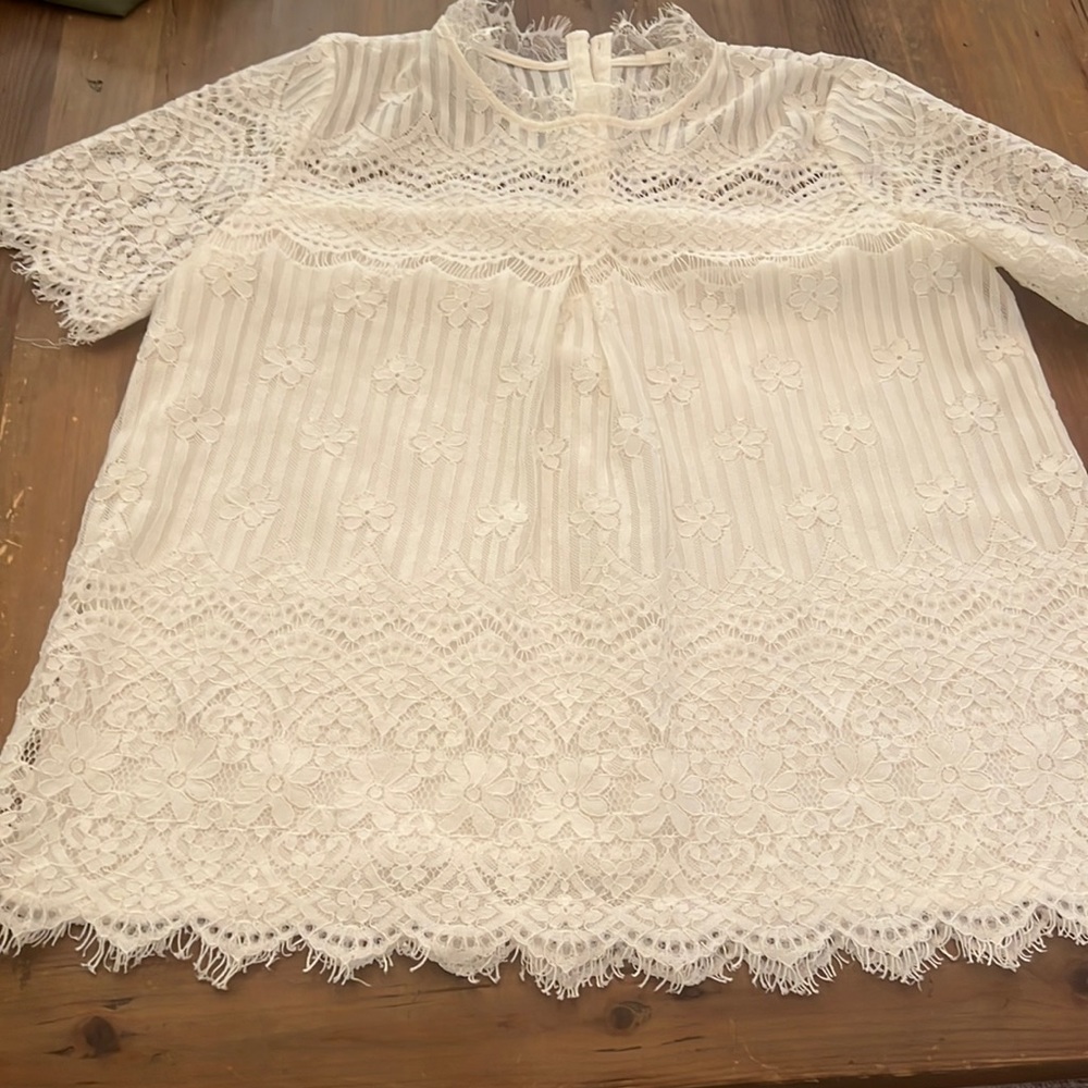 White lace PLEIONE top size medium